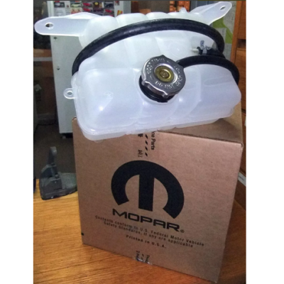 52079788AE DEPOSITO RECUPERDADOR DE ANTICONGELANTE JEEP 3.7L, LIBERTY, 02-06 (52079848AA) NUEVO ORIGINAL